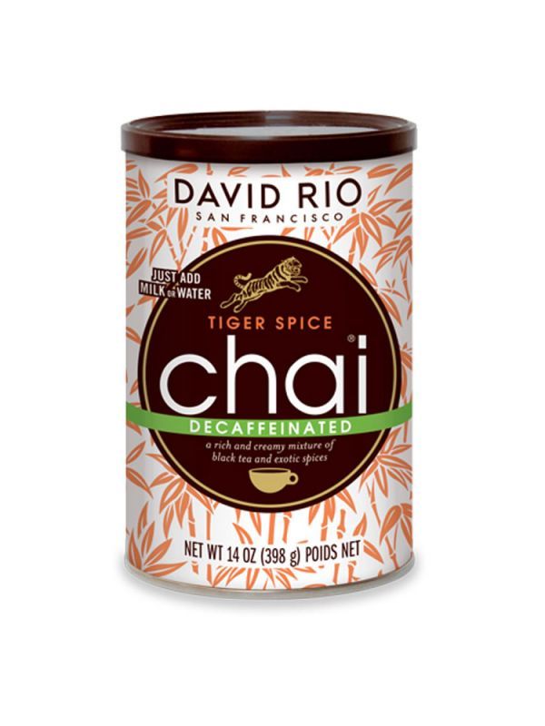 David Rio Tiger Spicy Decaff Chai - BEZ KOFEINU - dóza 398 g + bateriový napěňovač mléka jako DÁREK - 2